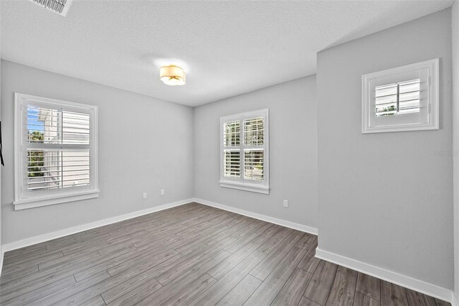 Building Photo - 5834 S MacDill Ave