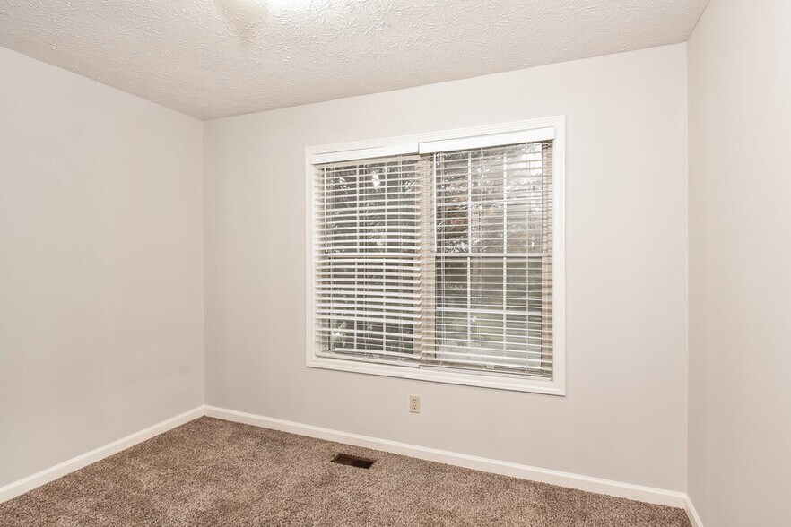 Building Photo - 4208 Morning Dew Dr