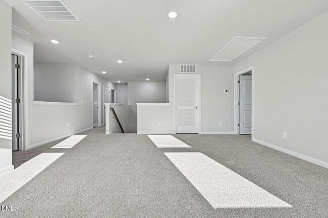 Building Photo - 528 Bridger Dr