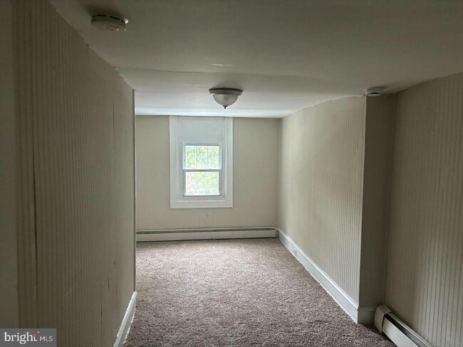 Building Photo - 334 Middlesex St