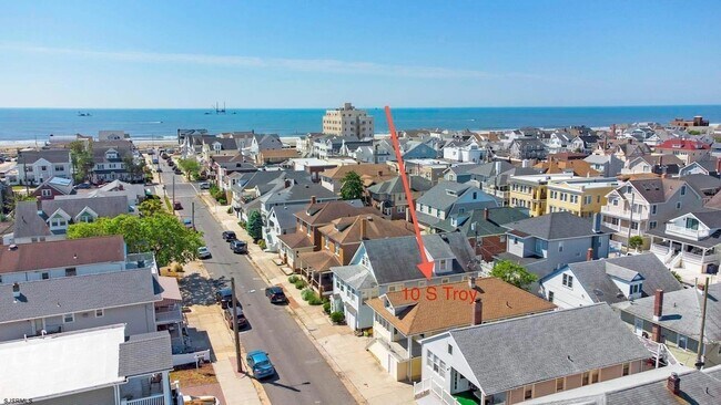 Building Photo - 10 S Troy Ave