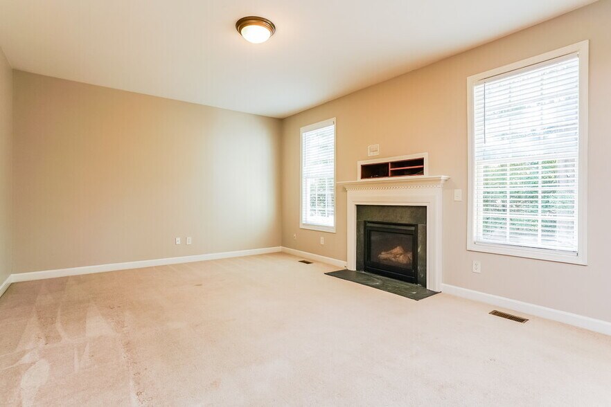 Building Photo - 1320 Trailing Rose Ct