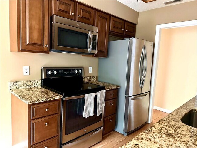 Building Photo - 112 Cartwheel Ct