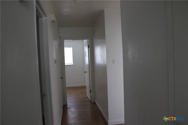 Building Photo - 1306 Connell Dr