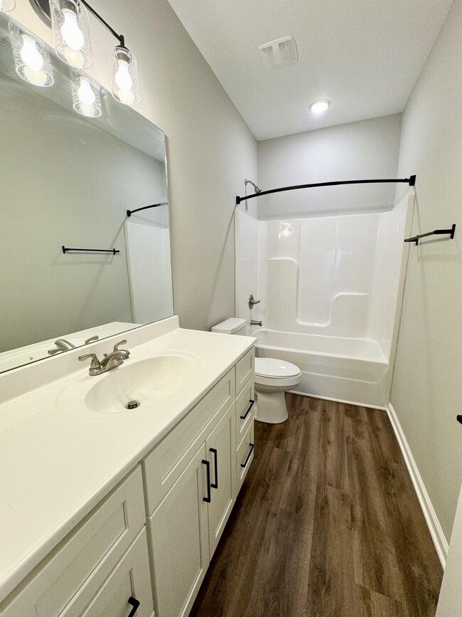 Building Photo - 100 Sidewinder Dr