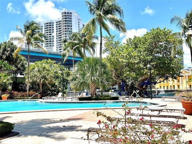 Building Photo - 19390 Collins Ave