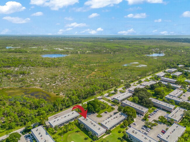 Building Photo - 18081 SE Country Club Dr
