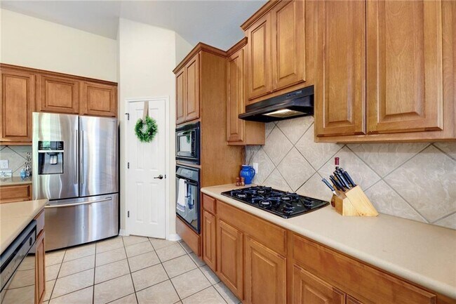 Building Photo - 15520 Bandon Dr