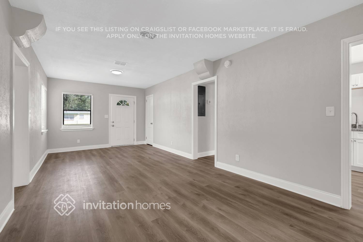 Building Photo - 5750 Cedar Forest Dr N