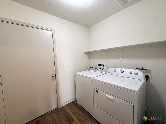 Building Photo - 1112 Fairhaven Gtwy