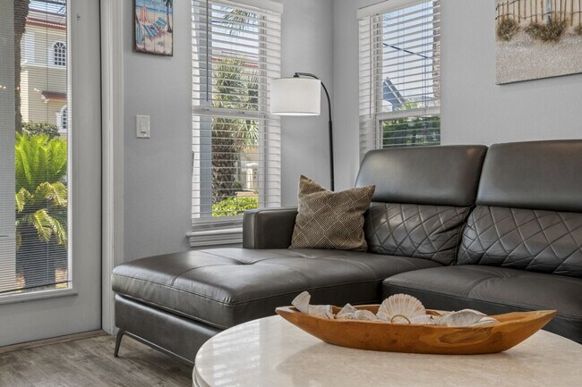 Building Photo - 2809 Scenic Hwy 98