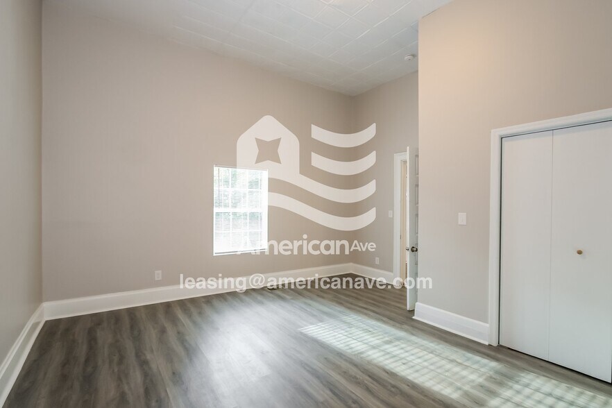 Building Photo - 756 Holt St