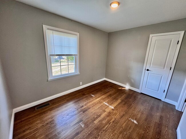 Building Photo - 1415 N Main St