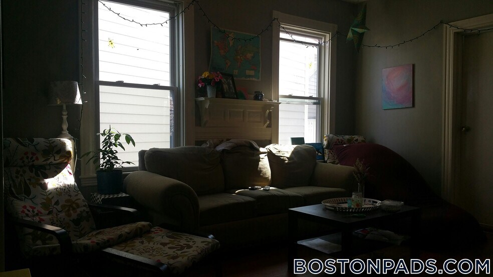 Building Photo - 3 Kinnaird St