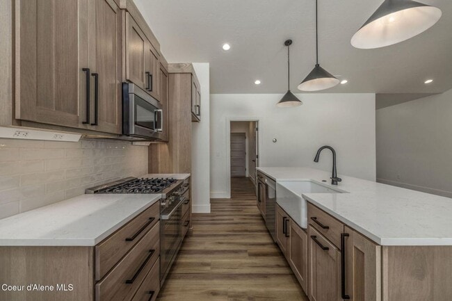 Building Photo - New Home in Thayer Farms North!