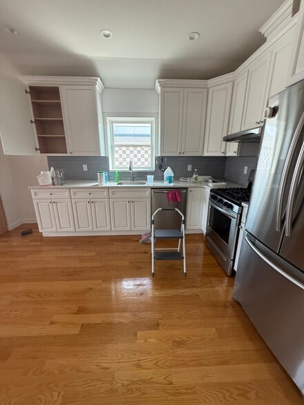 Primary Photo - 226 Bay 13th St