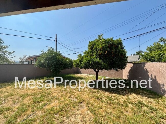 Building Photo - 1617 Fairfax Ct