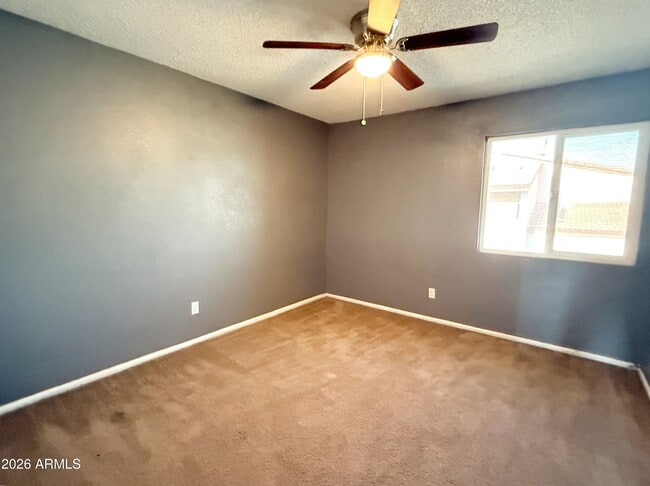 Building Photo - 2202 W Glenrosa Ave