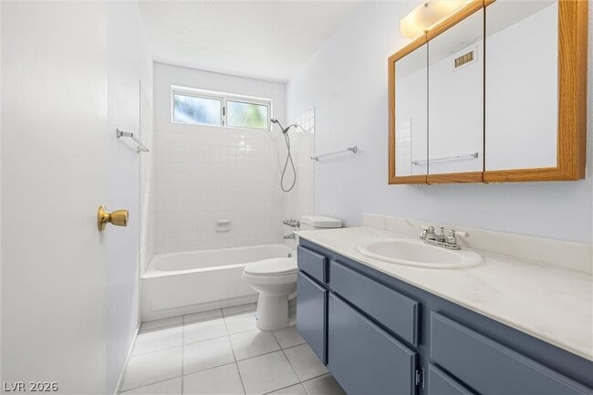 Building Photo - 6951 Wedgewood Way