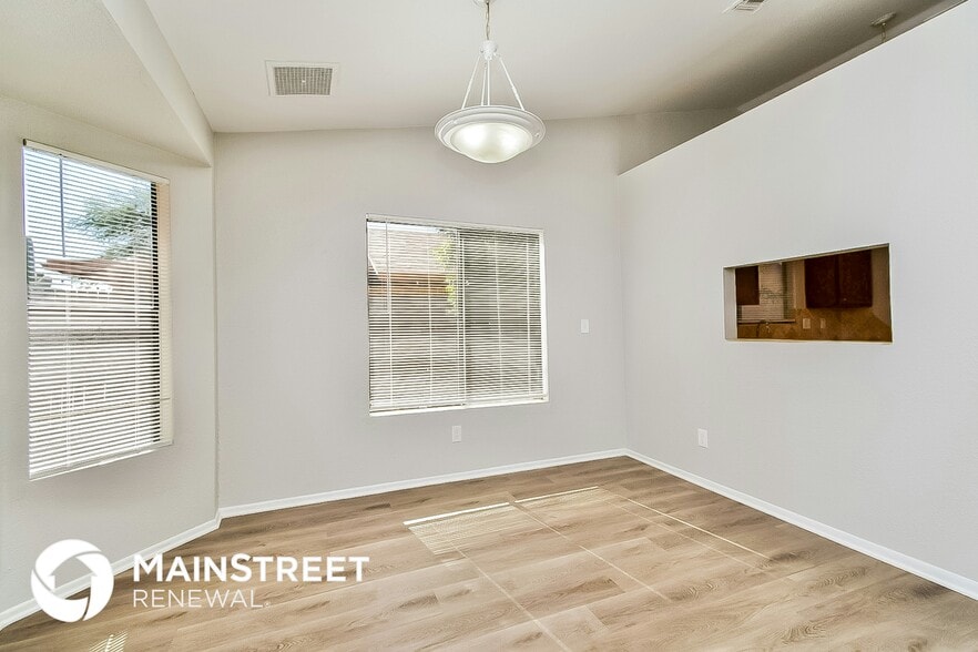 Building Photo - 1659 Oakhaven Pl