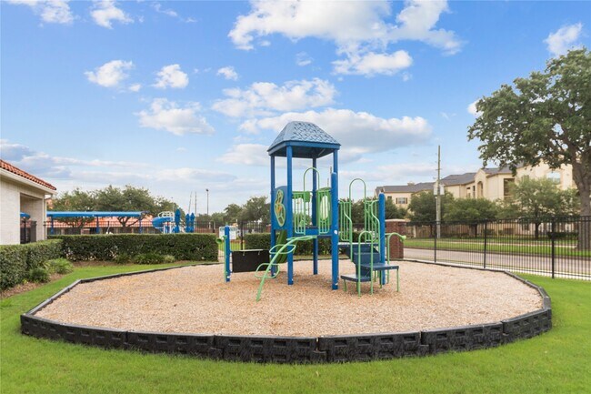 Building Photo - 19511 Ingham Dr