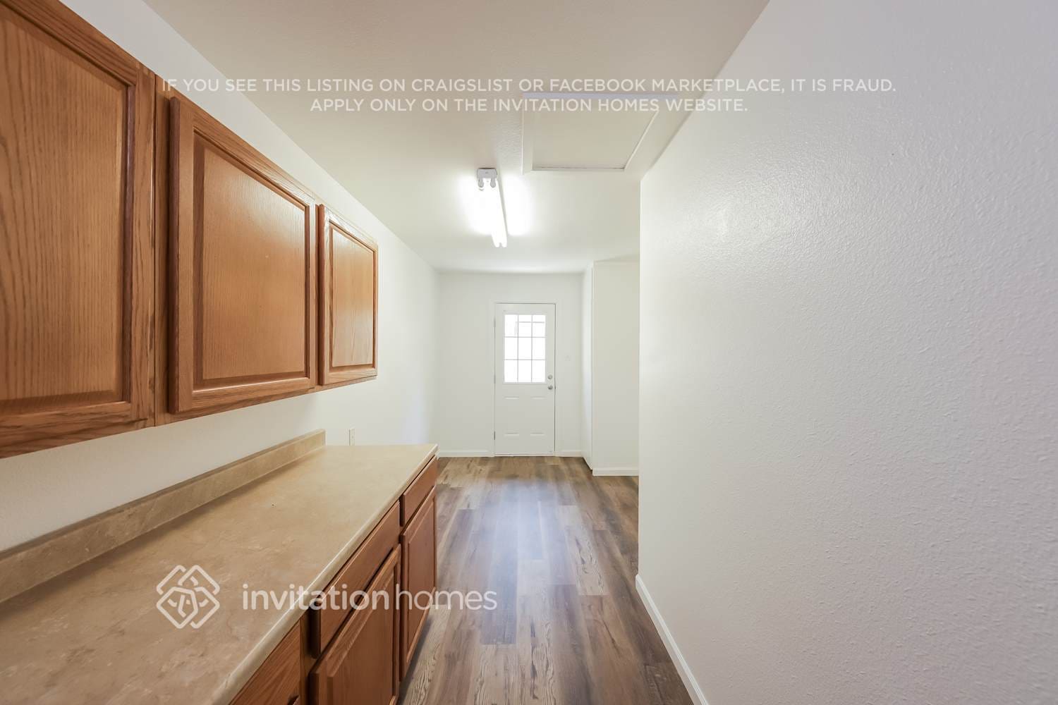 Building Photo - 5043 W Frier Dr