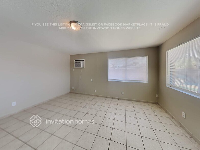 Building Photo - 12449 N 29th Dr