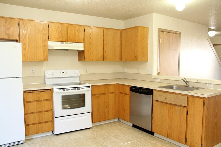 Building Photo - 3548 SE 119th Ave