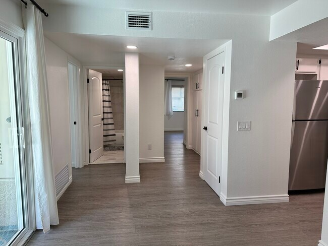 Building Photo - 28112 Mariposa