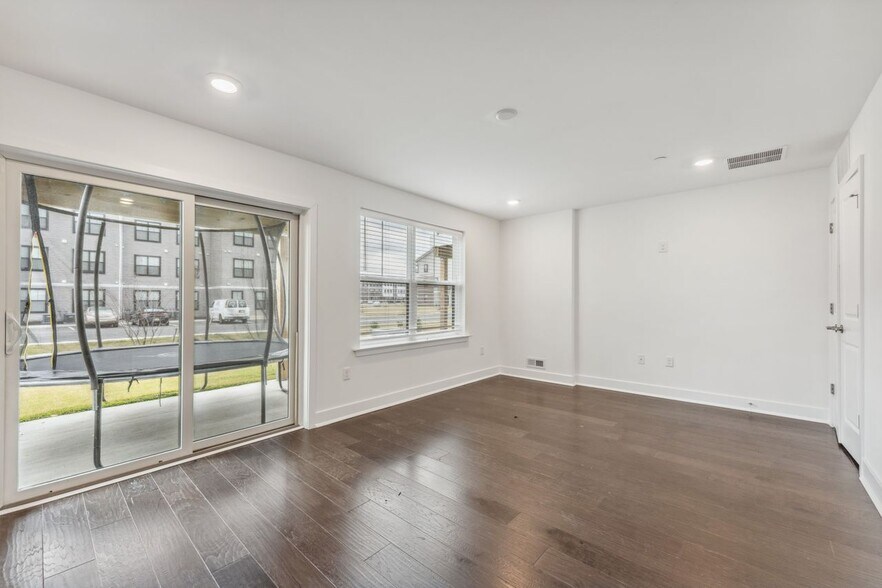 Building Photo - 46 Mariveles Way