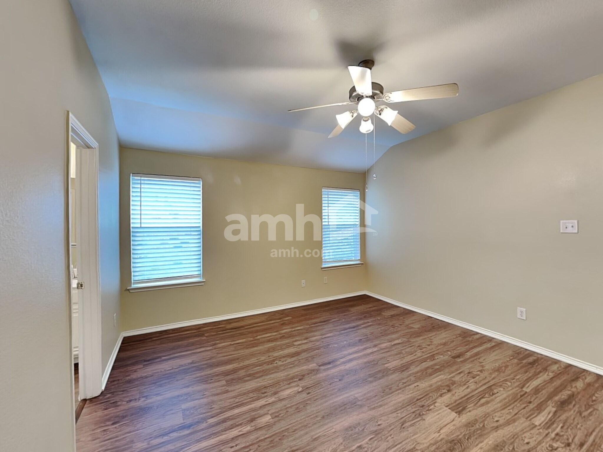 Building Photo - 126 Jennings Dr