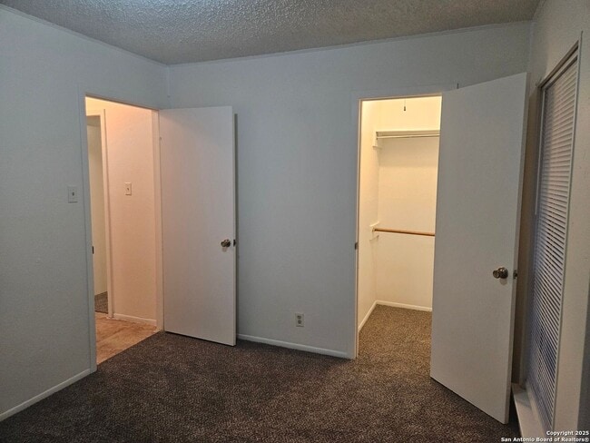 Building Photo - 4679 Misty Run Dr