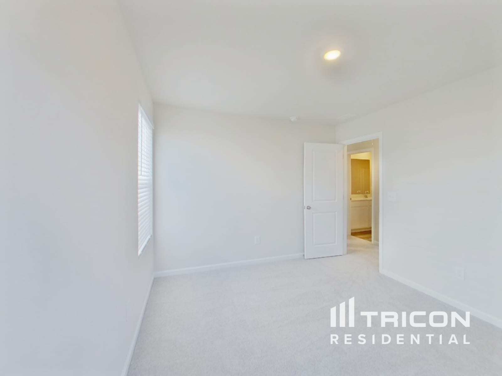 Building Photo - 4018 Rustling Grass Trl