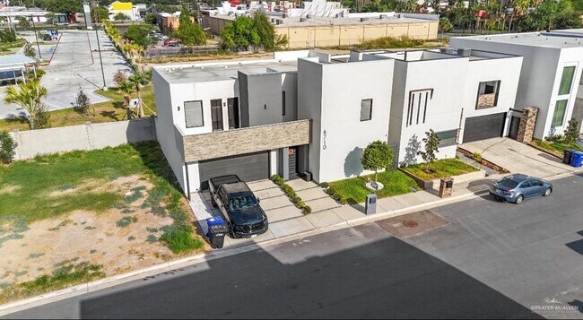 Building Photo - 29 N 11th St