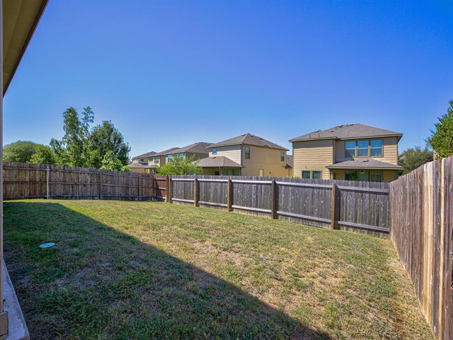 Building Photo - 9928 Aly May Dr