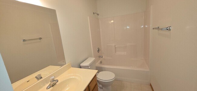 Building Photo - BF Duplex