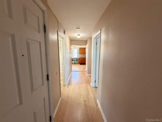 Building Photo - 169 Old Mamaroneck Rd