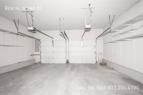Building Photo - 13828 W 110th Terrace
