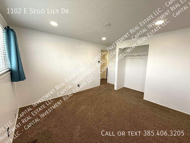 Building Photo - 1102 E Sego Lily Dr