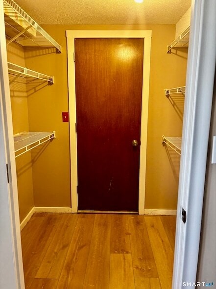 Building Photo - 46 Little Oak Ln