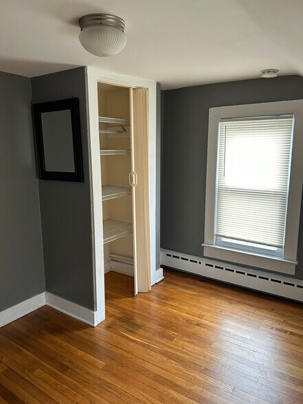 Bedroom 2 - 19 Warwick St