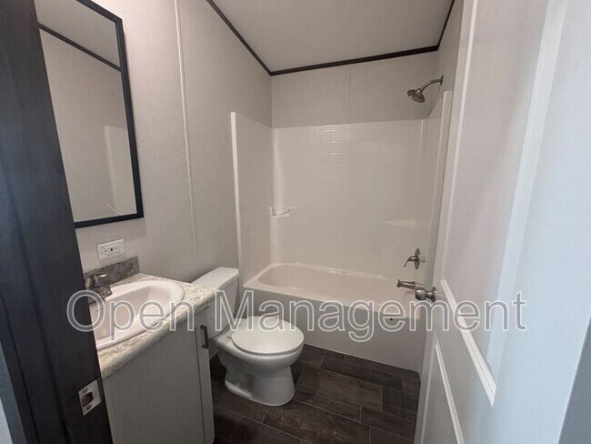 Building Photo - 725 S 12th St