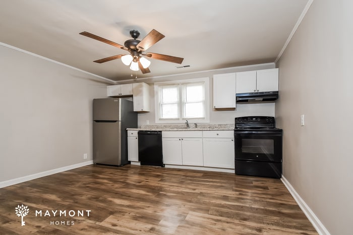 Building Photo - 1825 Glenside Dr