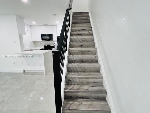 Building Photo - 17505 NW 67th Pl