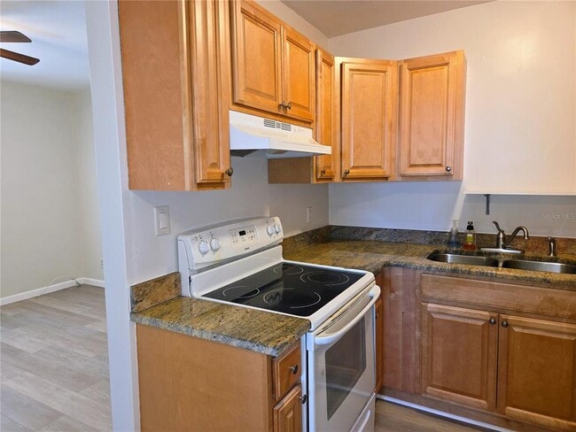 Building Photo - 5616 27th Ave S