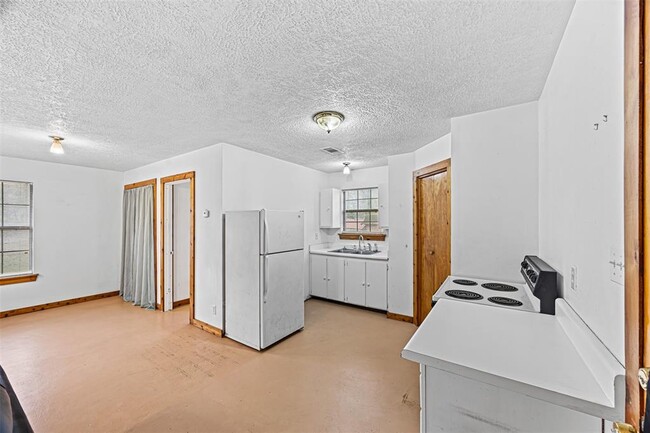 Building Photo - 22542 Mueschke Rd