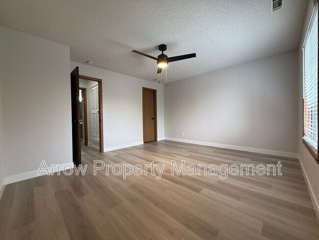 Building Photo - 2334 N 44th St