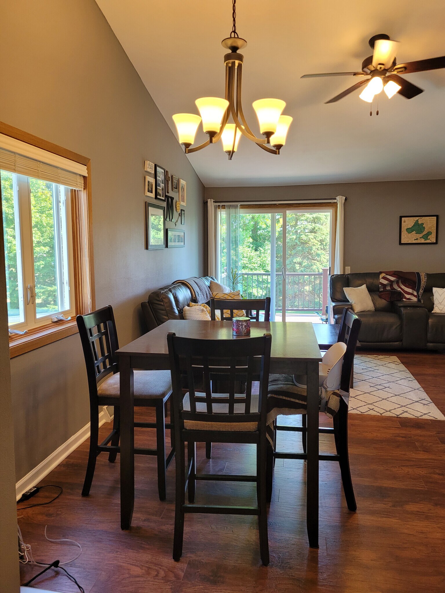 Building Photo - 1575 Kuhle Dr