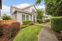 Building Photo - GATED COMMUNITY OF VERONA in LAKELAND HILLS!