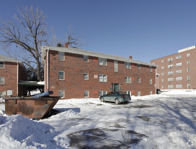 Building Photo - Glenwood Manor